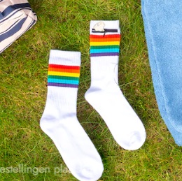 Pride regenboog sokken met logo bedrukken