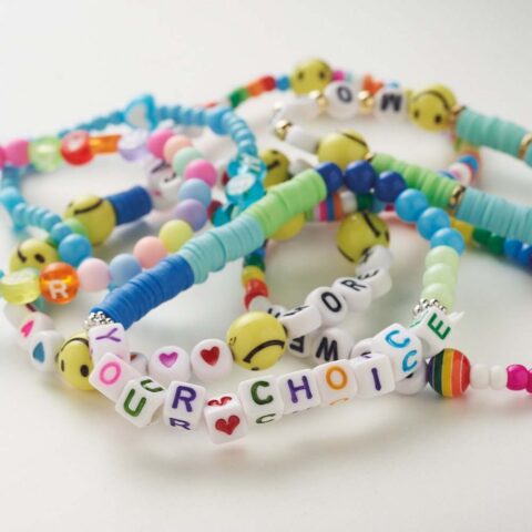 bedelarmband met eigen ontwerp – een creatief relatiegeschenk