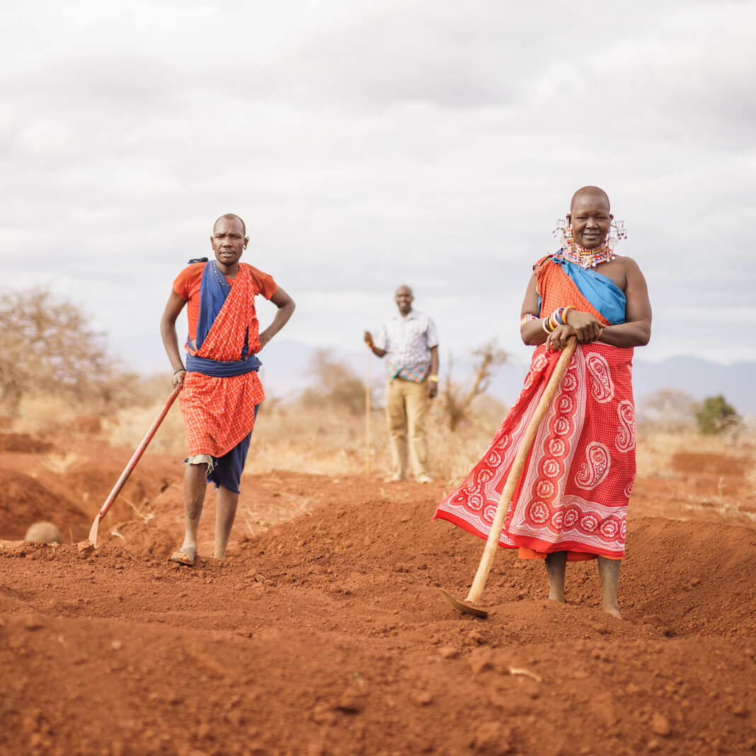 5 approach what we do justdiggit treebytree marchaers portraits people kenya digging maasai