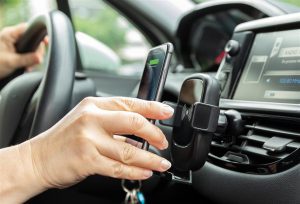 Auto infrarood telefoonhouder met 5W draadloze lader als relatiegeschenk