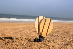 Buiten Spelen, Binnen Waarderen: Duurzame Houten Spellen met Uw Logo bedrukt