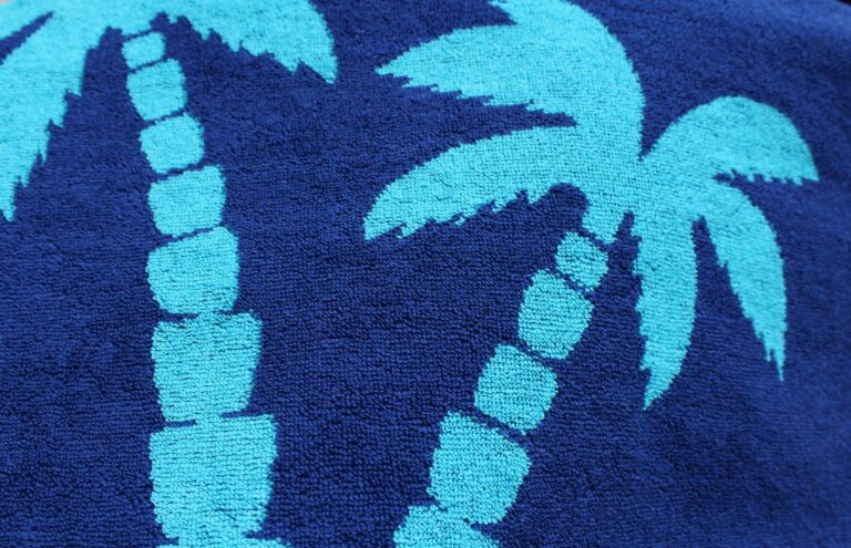 Detail van jacquard handdoek met ingeweven tweekleurig ontwerp