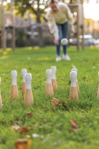 Buiten Spelen, Binnen Waarderen: Duurzame Houten Spellen met Uw Logo bedrukt