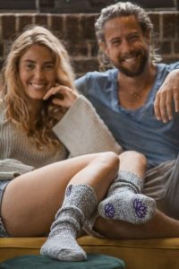 Yoga sokken antislip kniehoogte met eigen logo – SOXS