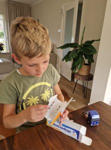 Duurzame 3D Bouwpakketten beurs giveaway– Vrachtwagens in Eigen Ontwerp met Logo